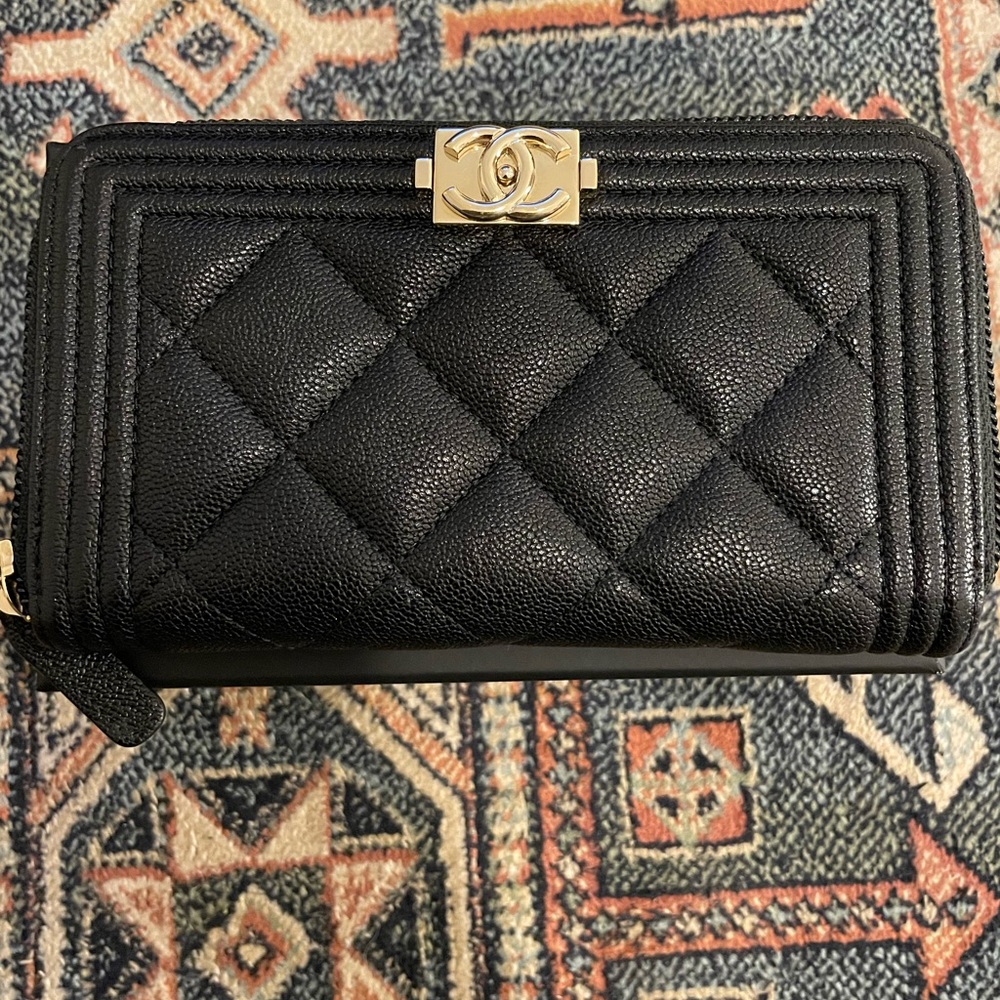 🚫SOLD🚫 Chanel Le Boy Medium Wallet